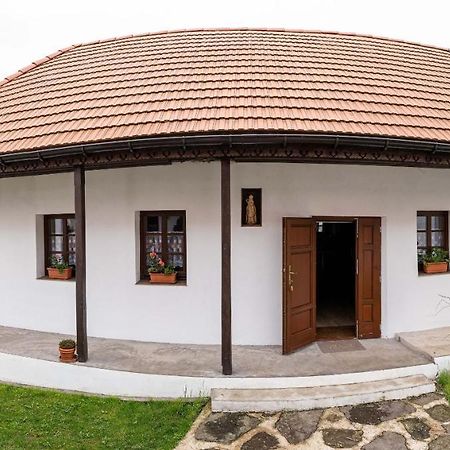 Ubytovanie Na Vcelej Farme Polichno Ngoại thất bức ảnh