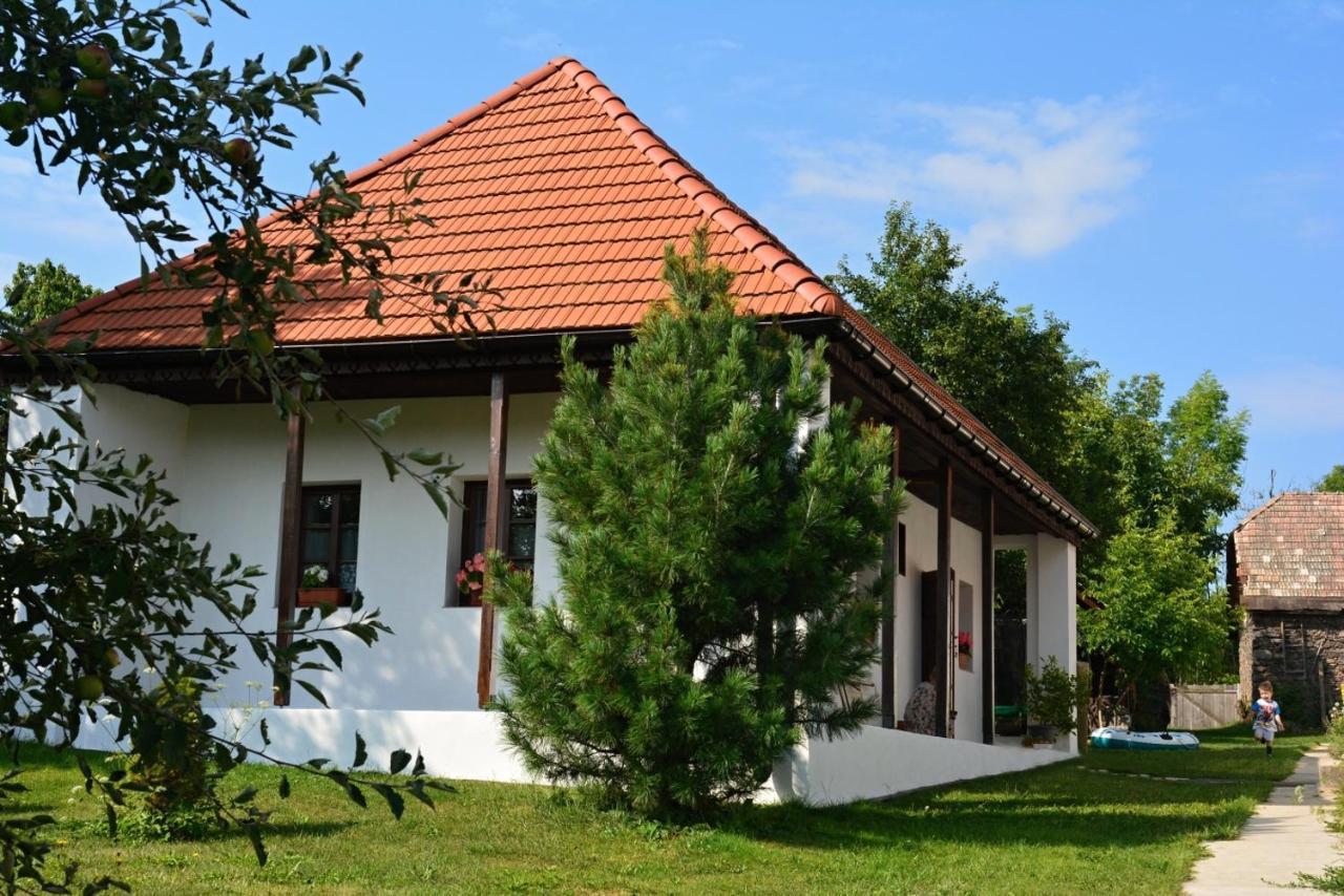 Ubytovanie Na Vcelej Farme Polichno Ngoại thất bức ảnh